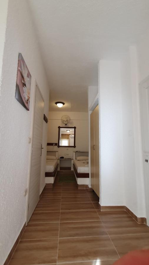 Aparthotel Haus Maria Nea Poteidaia Exterior foto