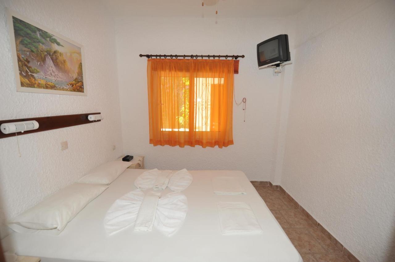 Aparthotel Haus Maria Nea Poteidaia Exterior foto