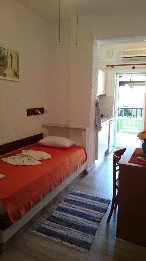 Aparthotel Haus Maria Nea Poteidaia Exterior foto