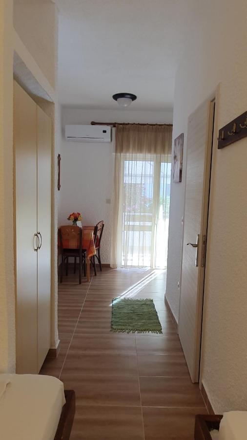 Aparthotel Haus Maria Nea Poteidaia Exterior foto